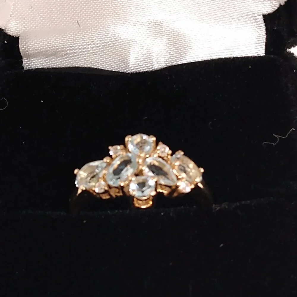 Solid 10k yellow gold ,blue topaz - Picture 5 of 6